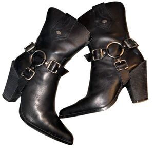 Stylish Black Women's Boots